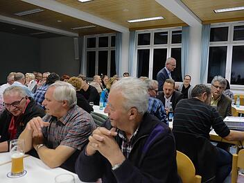 Auftakt der Bürgerversammlungen für die Ortsteile der Marktgemeinde war in Oberthulba.  Foto: Gerd Schaar