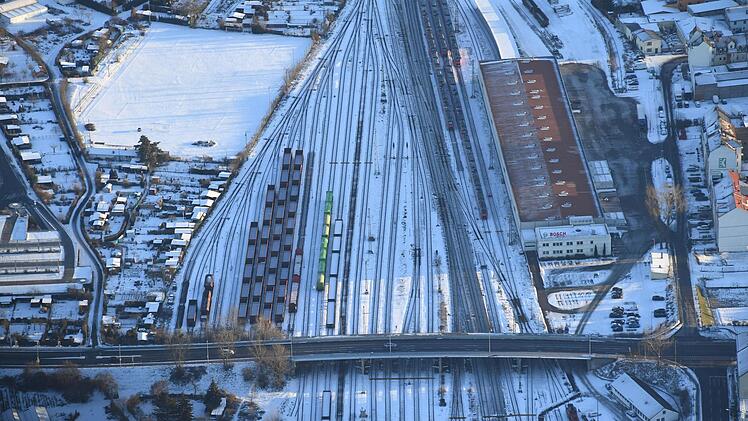 Der Bahnausbau durch Bamberg wird die Stadt umkrempeln. Auch die Pfisterbergbrücke muss infolge des neuen Spurplans der Bahn wohl neu geschaffen werden.