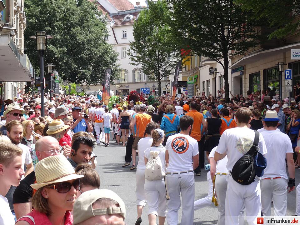 c_2016-07-10_Samba-Umzug09