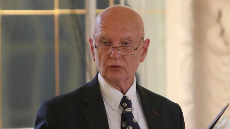 Michael Tschernow beim Festival "Russischer Herbst" im Riesensaal der Coburger Ehrenburg.Foto: Jochen Berger