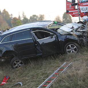 Tödlicher Unfall im Kreis Hof: Mehrmals auf A9 überschlagen