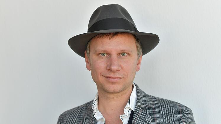 Robert Stadlober, der auch Musiker ist, ist dem Film seit den den späten 90-ern erhalten geblieben. Hier ein Bild vom "Film Brunch" beim Bayerischen Rundfunk im Jahr 2020.