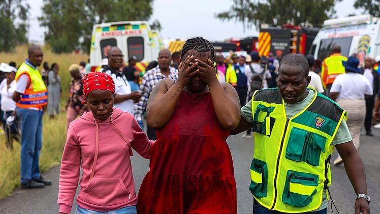 Sch&uuml;ler bei Busunfall in S&uuml;dafrika get&ouml;tet