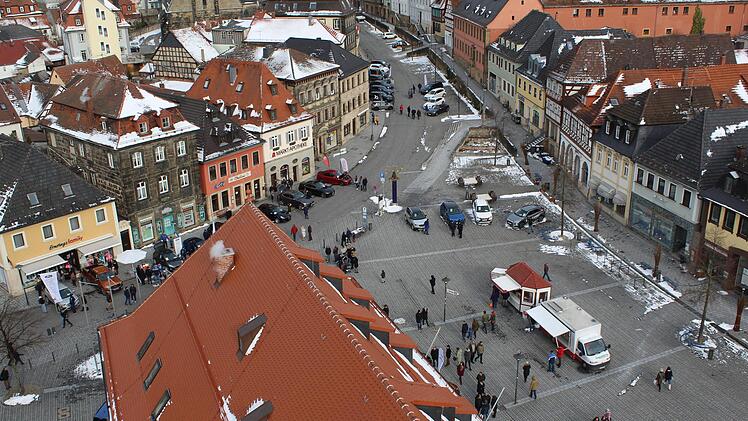 Auch aus knapp 40 Metern Höhe (mittels Feuerwehrleiter) sah der verkaufsoffene Sonntag nicht sonderlich belebt aus. Foto: Markus Häggberg