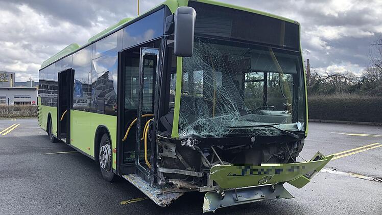 Am Mittwoch ist es zu einem Unfall bei Lichtenfels (Oberfranken) gekommen. Foto: NEWS5/Merzbach