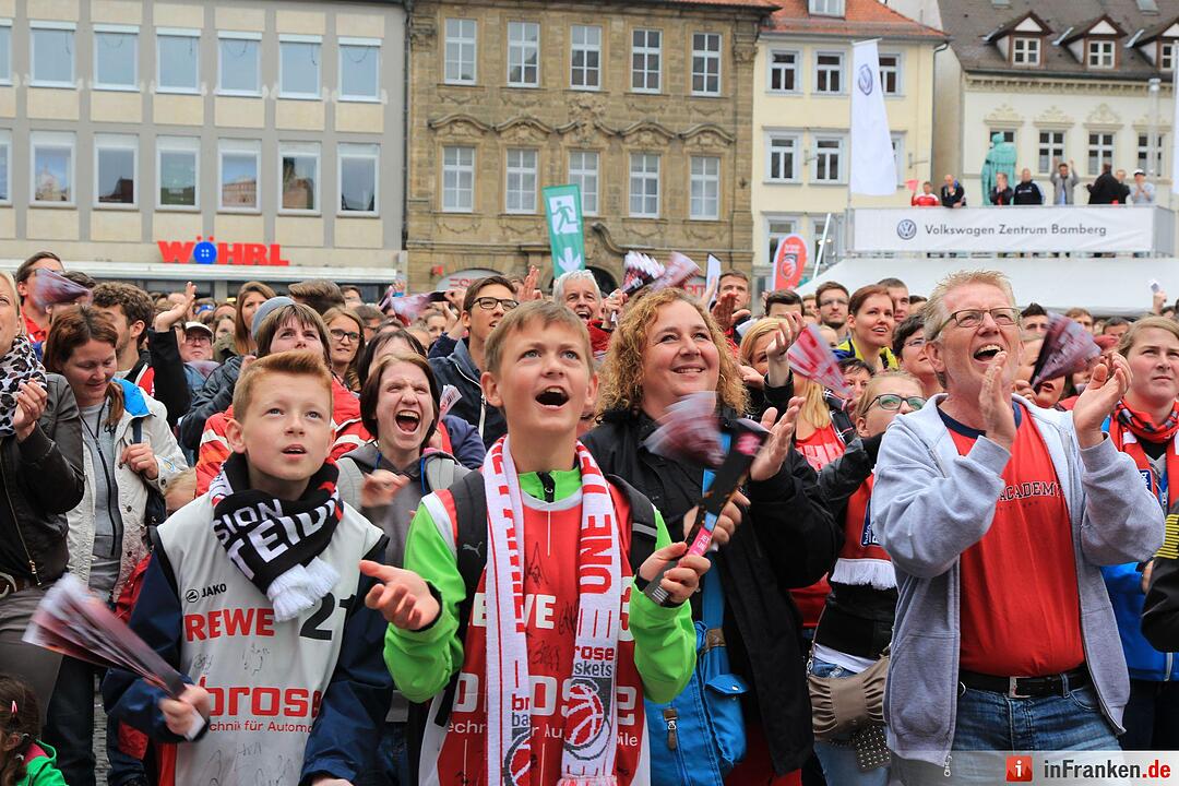 Bilder vom Public Viewing am Bamberger Maxplatz Teil 2