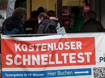 Wer eine öffentliche Sportveranstaltung in Bayern besuchen will, kommt aktuell um einen Schnelltest nicht herum. Foto: Henning Kaiser/dpa