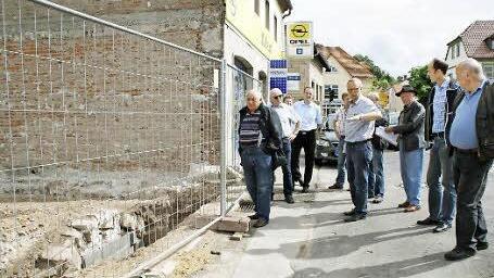 Der Ausbau der Mainstraße in Eltmann steht bevor. Die Planung erläuterte dem Bauauschuss des Eltmanner Stadtrates der Leiter der städtischen Bauverwaltung, Klaus Pfuhlmann.  Fotos: sw
