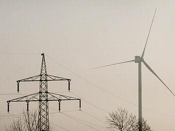 Ein Windrad wird es auf Bad Kissinger Boden geben. Windarmut und die neue bayerische Abstandsregeln verhindern weitere Anlagen. Foto: Paul Ziegler