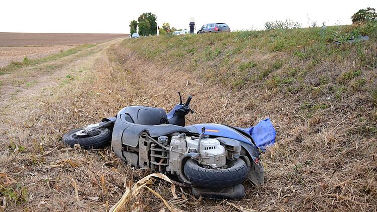 Ein t&ouml;dlicher Unfall ereignete sich am Montagnachmittag auf der B  8 zwischen Mainbernheim und Kitzingen. Dabei kam ein 86-j&auml;hriger Rollerfahrer ums Leben.