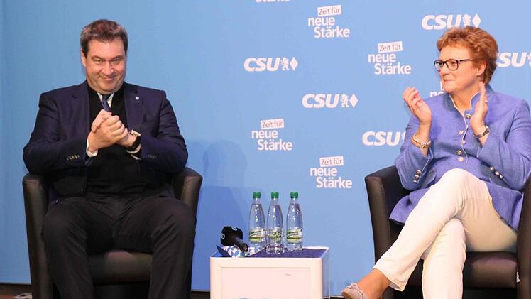 Markus Söder und Europaabgeordnete Monika Hohlmeier stellten sich  in der  Stadthalle den Fragen der Mitglieder.