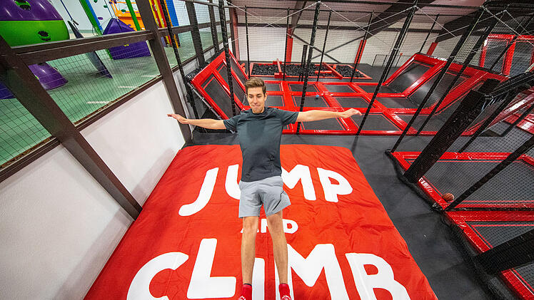 Trampolinhalle in Hof: Diese spektakulären Attraktionen gibt es im "Jump &amp; Climb"