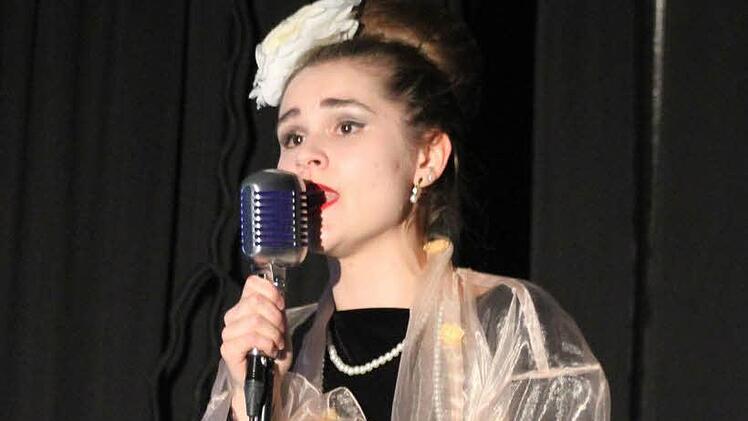 In dem von Jan Burdinski inszenierten Bühnenstück "Billie Holiday" übertraf sich Dany Hertje selbst. Foto: Sonja Adam