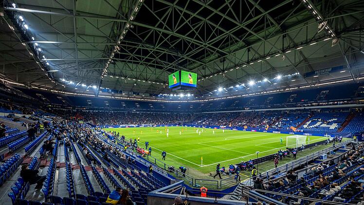 Grausiger Fund in Schalke-Stadion - Putzkraft entdeckt Leiche