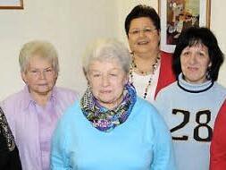 Diese Frauen übernehmen beim VdK Königsberg Besuchsdienste, von links: Renate Jurga, Gerda Koch, Edith Sauer, Birgit Ebert, Christine Schäftlein und Irene Keß; auf dem Bild fehlen: Renate Sauter-Greser, Horst Burkard und Helga Schneider (Altershausen).  Foto: Gerold Snater