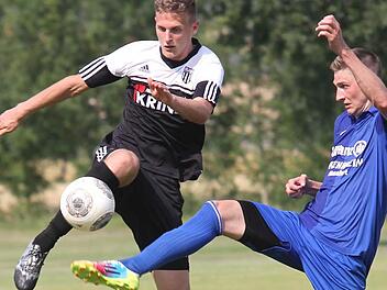 Dominic Leim (links) kehrt wieder zum FC Sand zurück.