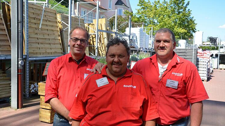 Klaus Rank mit Chef Martin Dörnhöfer und Pate Norbert Makiol Foto: privat