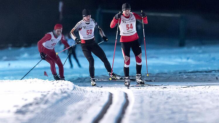 Kopf-an-Kopf-Rennen: Unser Bild zeigt (von links) Pablo Noll, den späteren Sieger Marcus Enders und Thomas Schrenk. Foto: Anand Anders