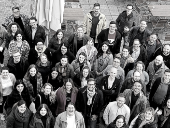 Team-Foto schwarz-weiß