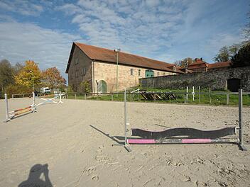 Zur Anlage des Reitervereins Bad Kissingen an der Oberen Saline gehört auch ein 20 mal 60 Meter großer Reitplatz.  Foto: s: Siegfried Farkas