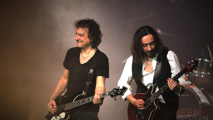 Forever Queen - Queen Alive