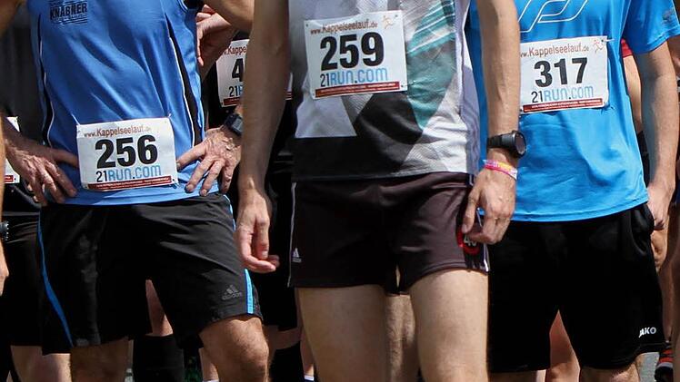 Seinen Triumpf aus dem Vorjahr wiederholte im Halbmarathon Martin Militzke (Nr. 259), diesmal aber mit einer noch viel schnelleren Zeit.