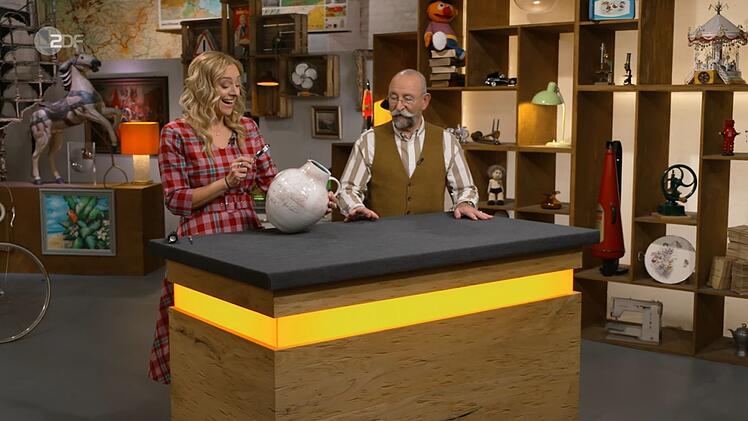 Ein vermeintlich unscheinbarer Tonkrug verbarg bei "Bares f&uuml;r Rares" Sportgeschichte.