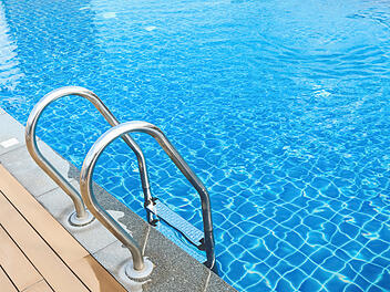 Schwimmbad Symbolbild