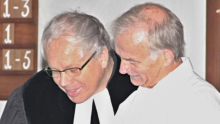 Pfarrer Gerhard Göller (links) und Posaunenchorobmann Herbert Dinkel