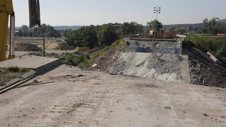 Die Brücke zwischen Kersbach und Baiersdorf ist demontiert. Foto: Josef Hofbauer