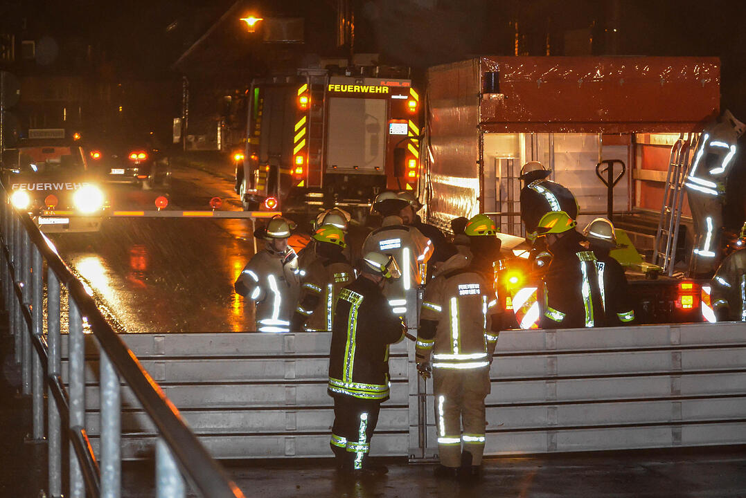 Hochwasser beschaeftigt Kraefte in Sonneberg