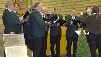 Der Männergesangverein unter Leitung von Ebeli Arnold Foto: privat