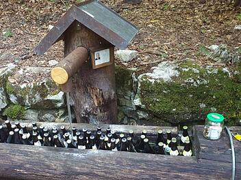 So haben viele Wanderer den Lindigbrunnen erlebt - inzwischen gibt es hier kein Bier mehr Foto: p