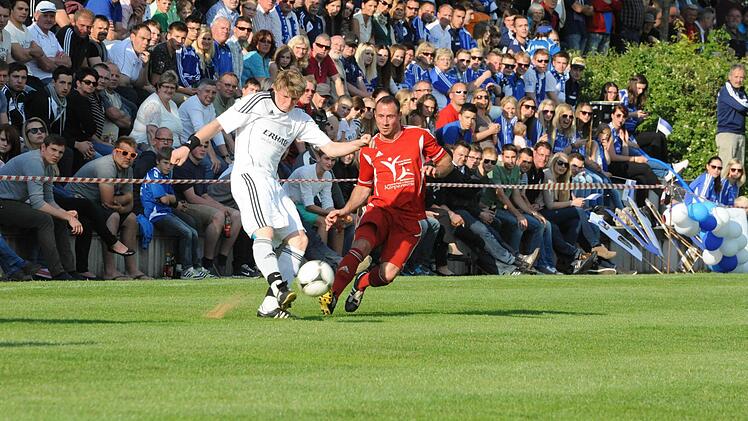 Tolle Kulisse: 1300 Fans waren nach Eltingshausen gekommen.  Foto: Hopf
