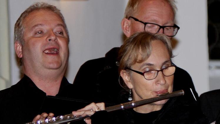 Die drei Solisten Stefan Heyder (Gesang), Sandra Schäfer-Küpferling (Querflöte) und Christoph Methfessel (Keyboard)Günther Geiling