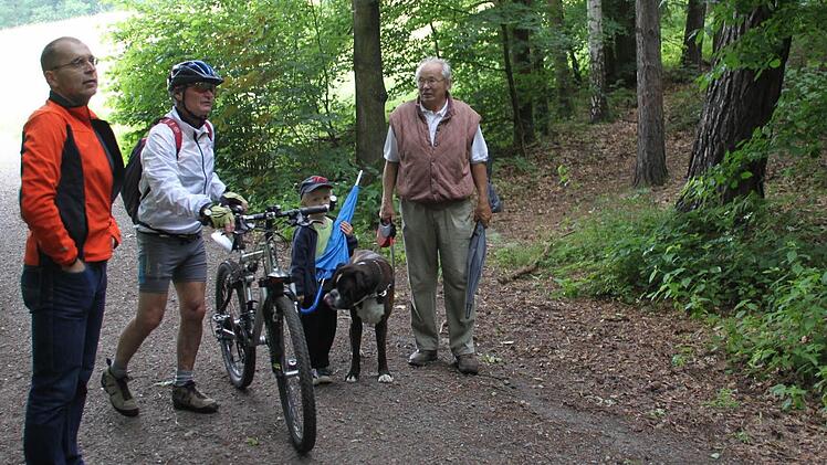Auf den Forststraßen und markierten Wanderwegen ist im Kessel alles aufgeräumt.