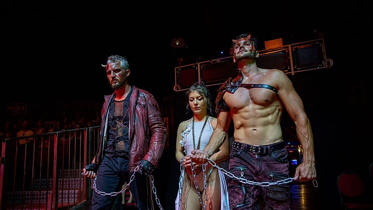 Würzburg: "Zirkus des Horrors" mit außergewöhnlicher Show - und "echtem Blut"