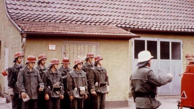 Foto von einer Übung der Feuerehr, ungefähr Ende der 70er Anfang der 80er Jahre Foto: FFWSeubrigshausen