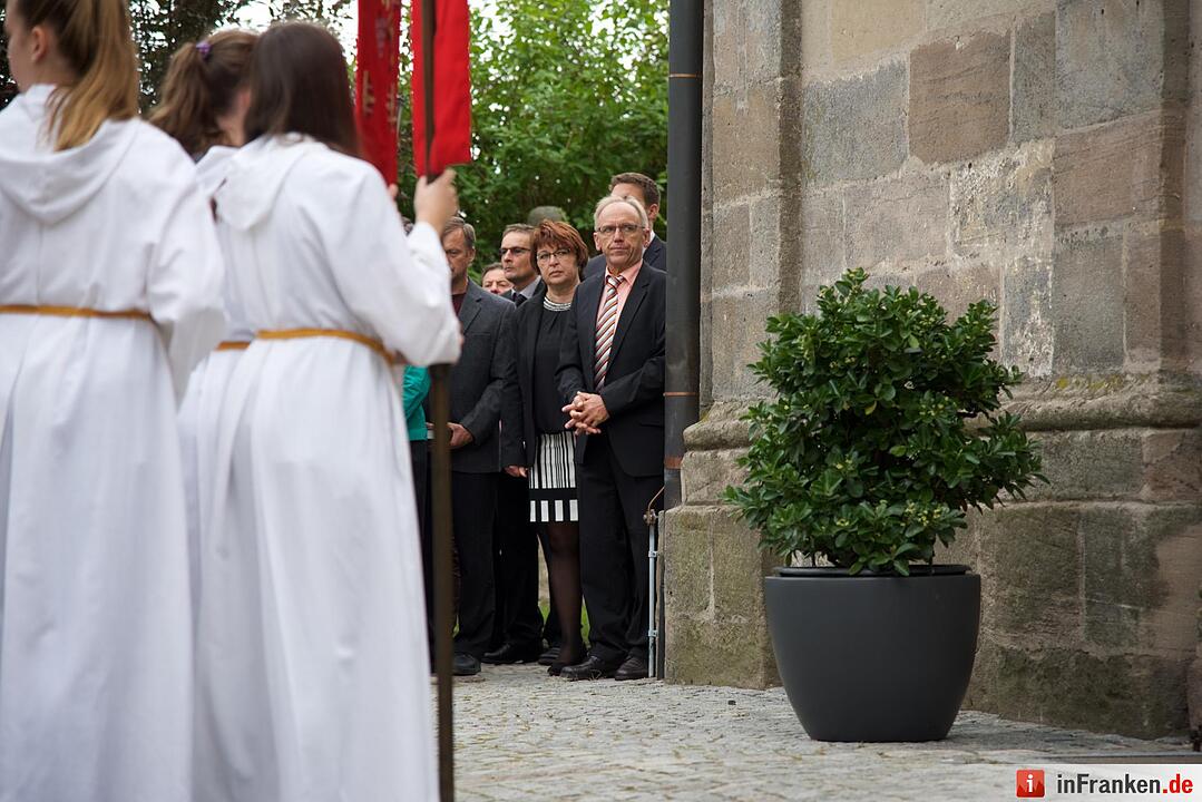 Nach einjähriger Kirchensanierung: Hannberg feiert die Wiedereröffnung der Wehrkirche der Pfarrei Geburt Mariens Hannberg