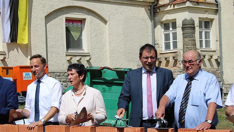 Die Sanierung des Spinnstuben-Ensembles hat begonnen. Foto: Jürgen Gärtner