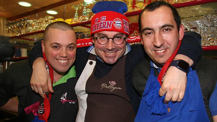 Strahlende Gesichter in der "Sanremo": Hugo Frigo, Augusto de Bellegrin und Nino Varga standen klar auf der Seite der Bayern