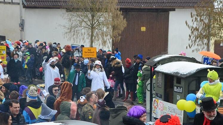 Straßenfasching in Ebenhausen Foto: Peter Rauch