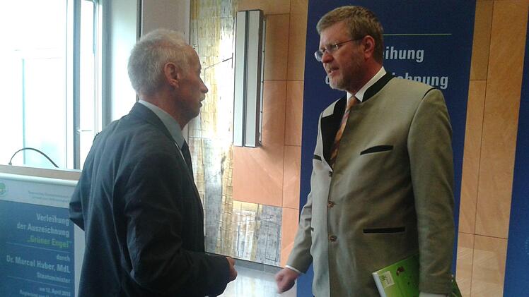 Oswald Türbl im Gespräch mit  Dr. Marcel Huber, Staatsminister  für Umwelt und Verbraucherschutz in Bayern. Beatrix Lieb