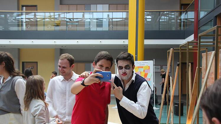 Selfies mit den Schauspielern