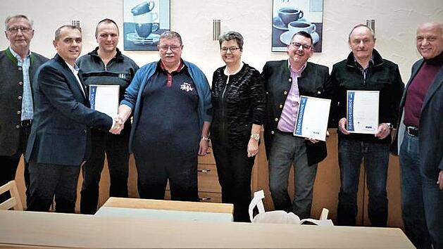 F&uuml;hrungswechsel und Ehrungen beim VdK-Ortsverband Wirsberg Foto: Werner Rei&szlig;aus