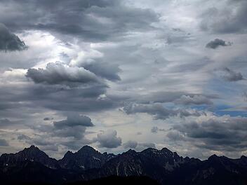 Bergsteiger stürzt in die Tiefe in Allgäuer Alpen und stirbt