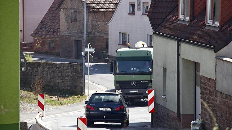 Mit der Ortsdurchfahrt Wartmannsroth beschäftigte sich der Gemeinderat. Foto: Gerd Schaar