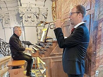 Die Musiker Bernhard Holzmann (r.) und Georg Schäffner begeisterten in ihrem Konzert.
