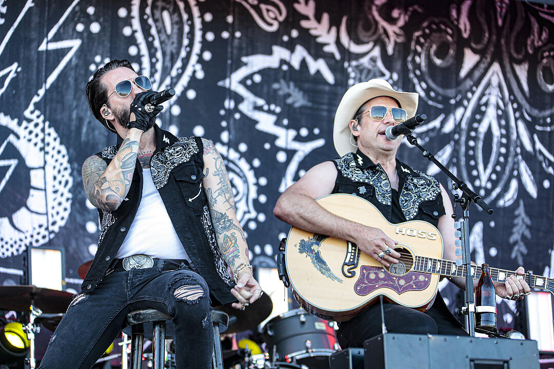 Rock im Park 2019: Die Country-Rocker von The BossHoss heizen der Menge ordentlich ein