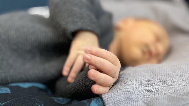 Schlafendes Baby Kind schläft